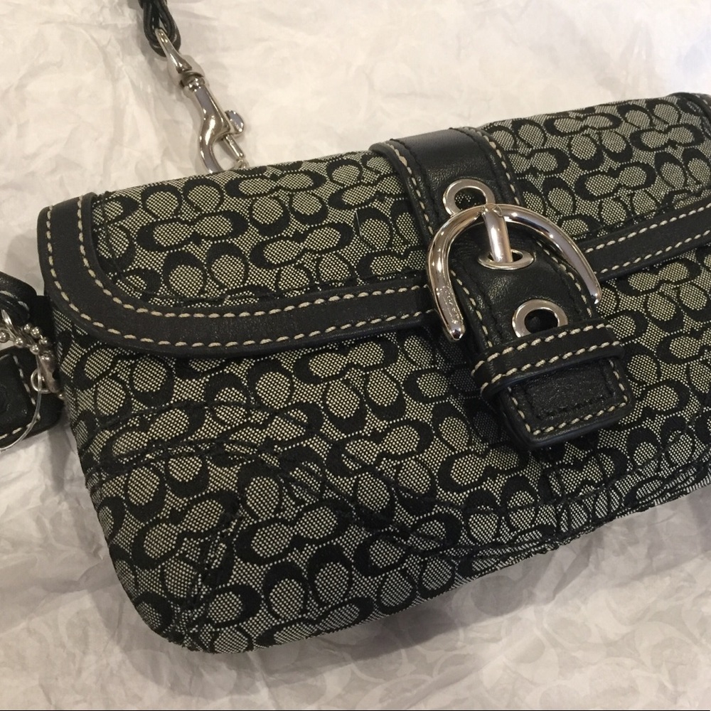 Coach Corner Zip Wristlet
